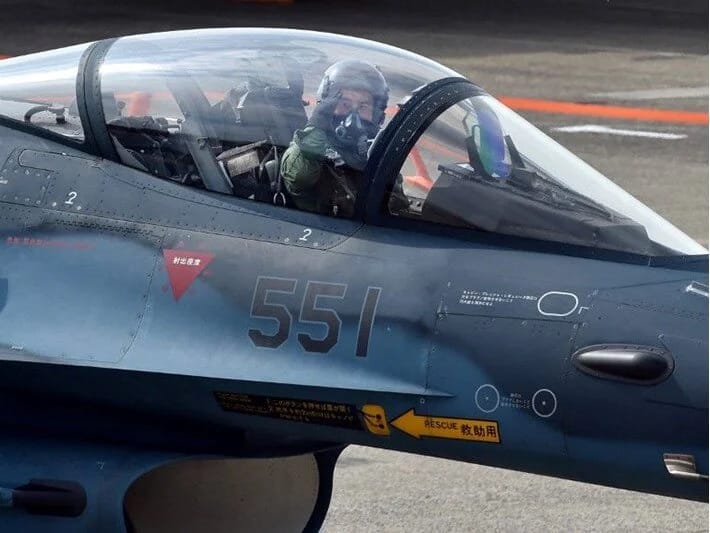 Yaponiyada döyüş təyyarəsi okeana düşüb