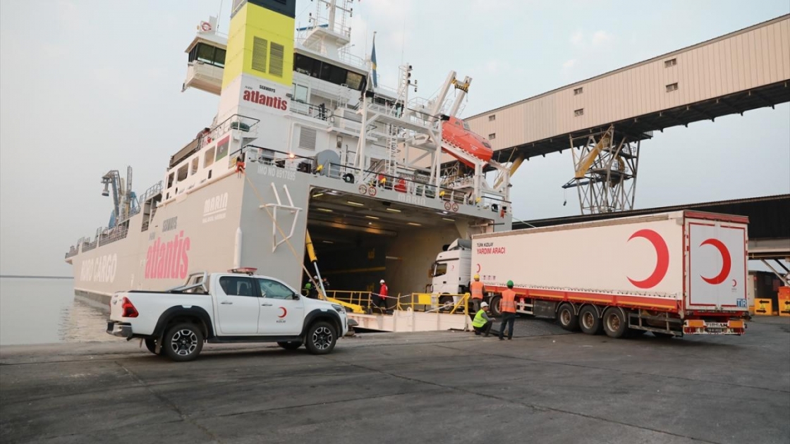 Türkiyə Qəzzaya daha 178 tır humanitar yardım göndərdi