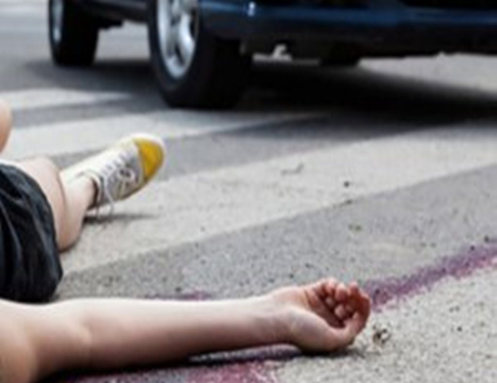 47 yaşlı qadını avtomobil vurdu