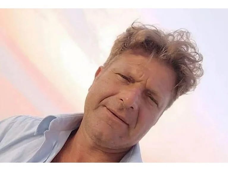 Yediyi sendviç sonu oldu: 52 yaşlı musiqiçi dünyasını dəyişib