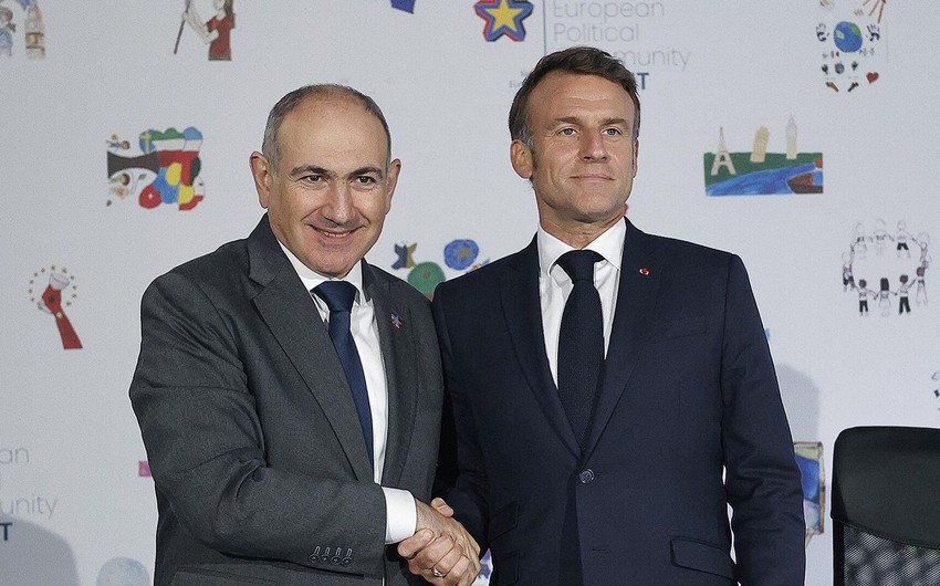 Paşinyan Makronla telefonla danışıb