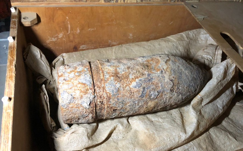 Sumqayıtda zirehdələn top mərmisi tapılıb