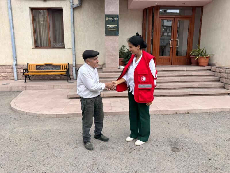 Xankəndidə qalan erməniəsilli sakinlərə baş çəkilib - FOTO