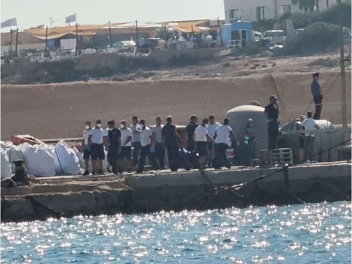 İtaliyada gəminin batması nəticəsində 27 nəfər boğulub