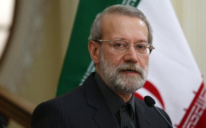 Laricani Ermənistan Təhlükəsizlik Şurasının katibini İrana dəvət edib