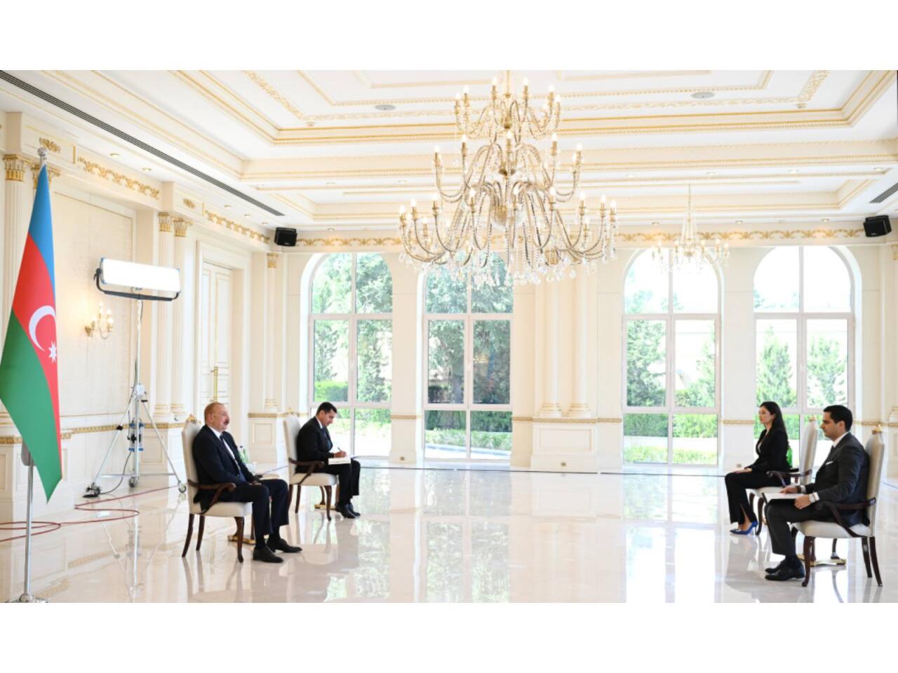İlham Əliyev Slovakiyanın yeni təyin olunmuş səfirini qəbul edib - FOTO