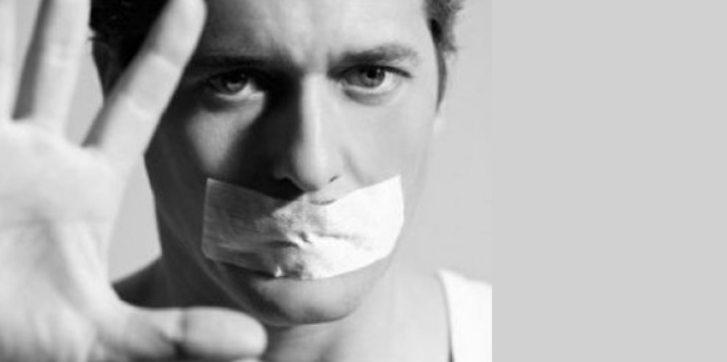 Bakıda sosial şəbəkələrdə qız şəkilləri bəyənən kişini sevgilisi döydü