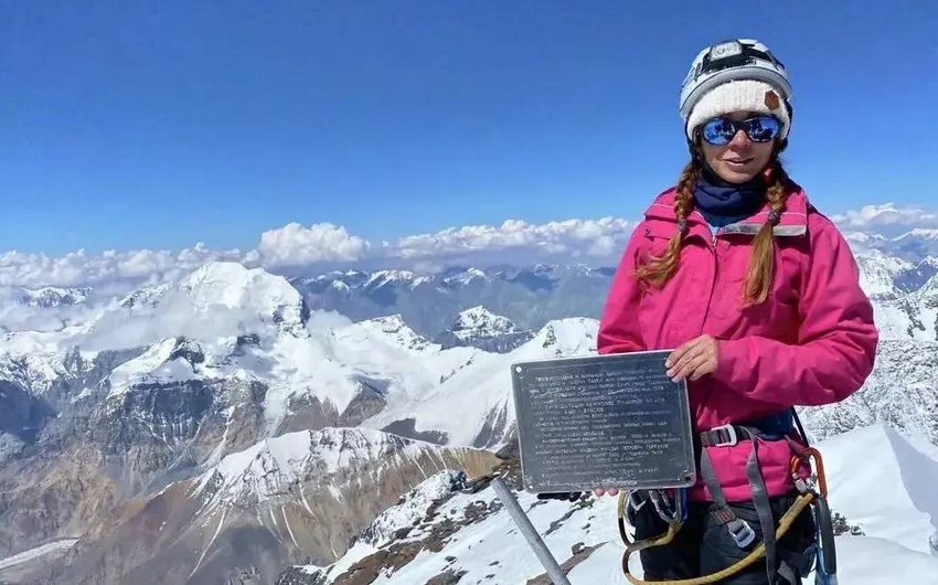 Rusiyalı alpinist 4 il əvvəl həyat yoldaşının öldüyü yüksəklikdə vəfat edib