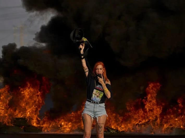 İsraildə atəşkəs etirazı: Magistral yollar bağlanıb