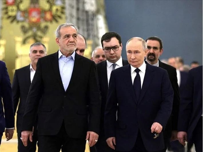 Rusiya prezidenti Putin iranlı həmkarı ilə görüşüb