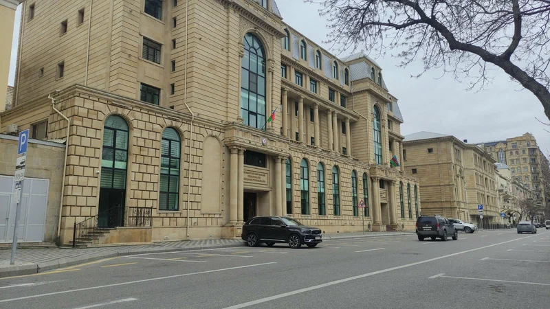 Səbail RİH-in texnikaları satışa çıxarılacaq - Borca görə müsadirə olunub...