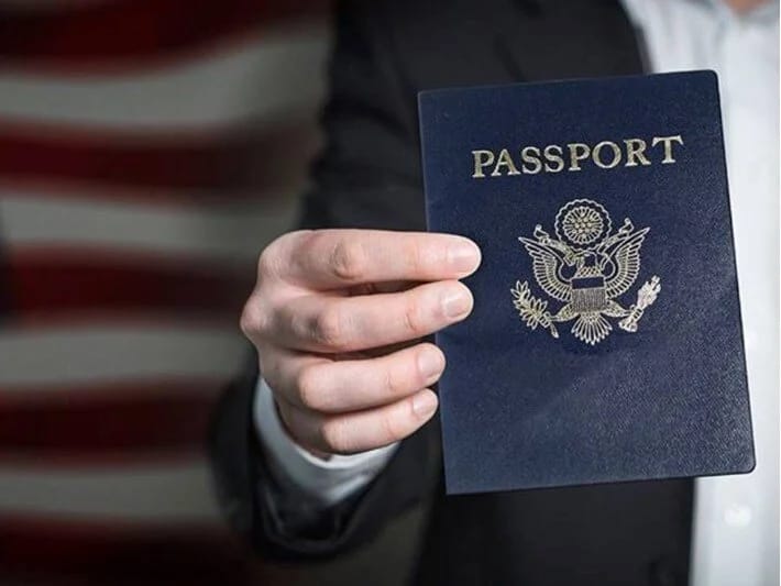 Tramp yeni viza məhdudlaşdırma siyasətinə başlayıb