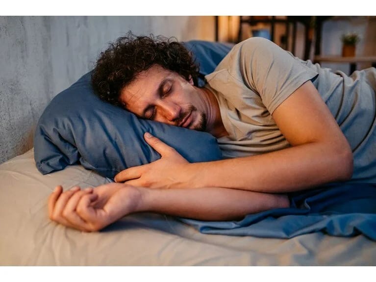 Mütəxəssis izah edir: Səhər 5-də oyananda nə baş verir?