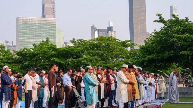 Kanada əyaləti ictimai yerlərdə dua etməyi və namaz qılmağı qadağan etməyi planlaşdırır
