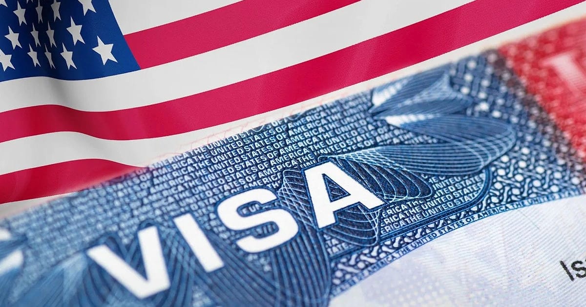 ABŞ Çinli jurnalistlər üçün yeni viza məhdudiyyətləri təklif edir