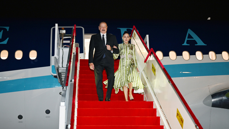 Prezident və birinci xanım Çinə səfərə getdi