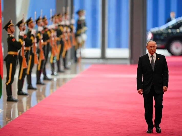 Putin Çində danışdı: Ukraynada sülhə yol açılıb