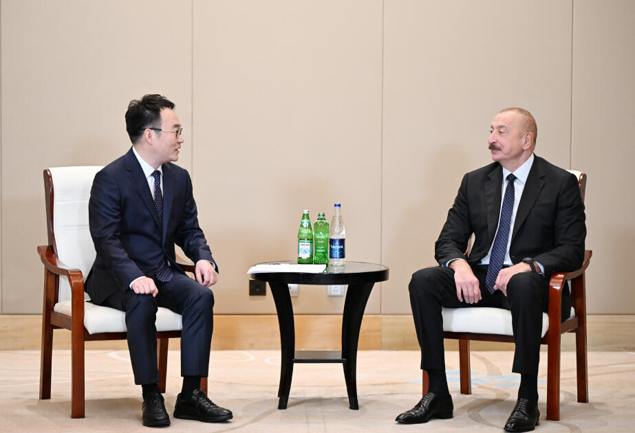 Prezident Tiencin şəhərində Xı Yınfen ilə görüşüb - FOTO