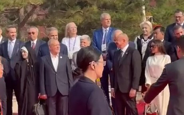 İlham Əliyev Pezeşkianla ana dilində söhbət etdi - VİDEO