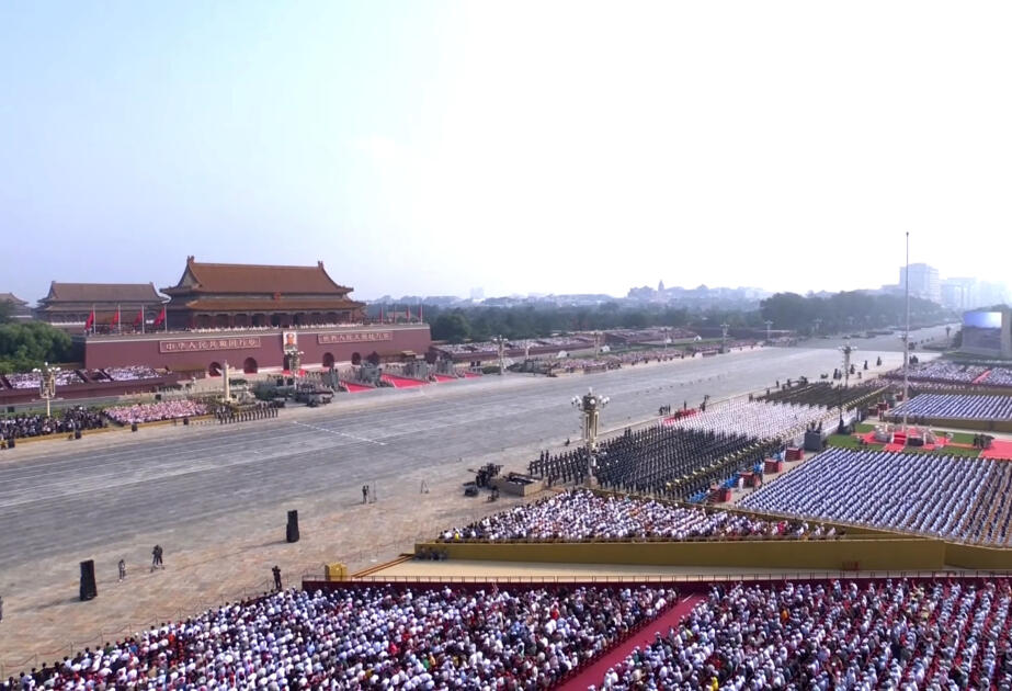 İlham Əliyev Çində hərbi paradı izləyib - VİDEO - FOTO