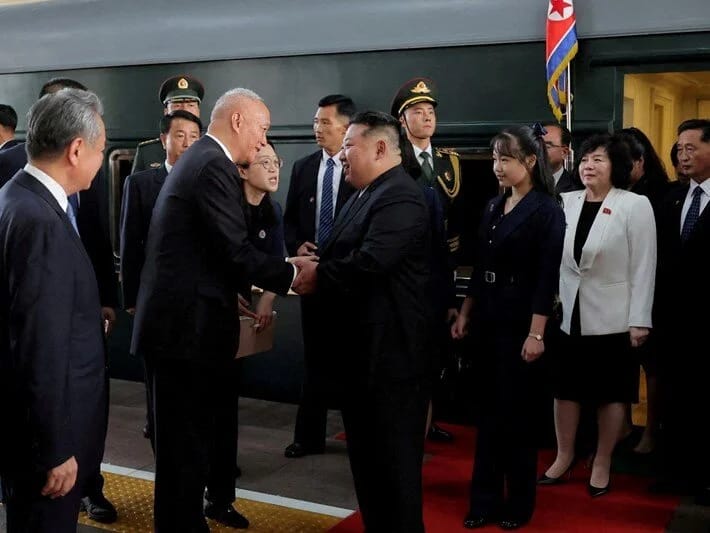 Pekində Kim Çen Inın 12 yaşlı qızı: Güc oyununun yeni siması