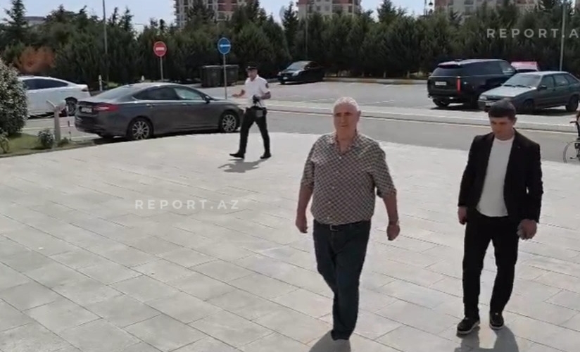 Şərurlu İsfəndiyar məhkəməyə belə gəldi - VİDEO