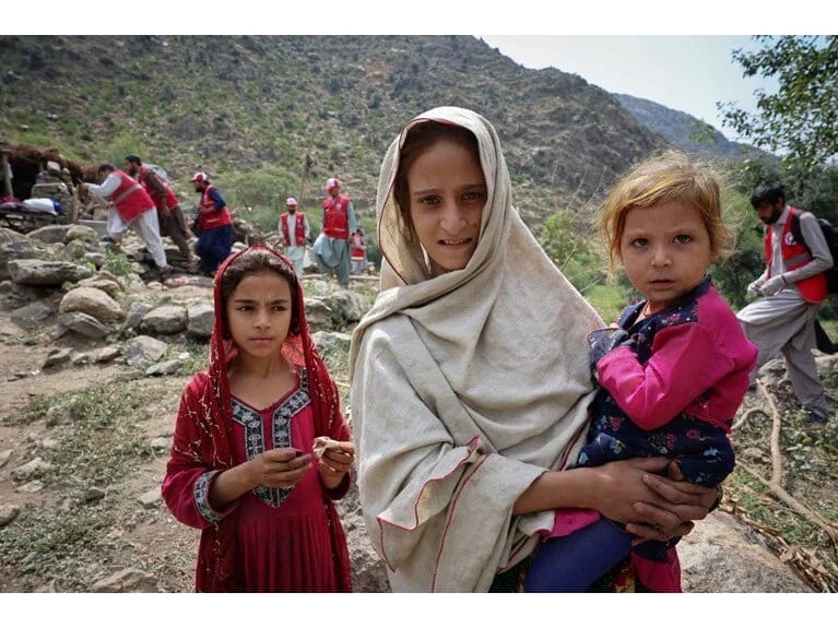 Əfqanıstanda zəlzələ böyük dağıntılara səbəb olub