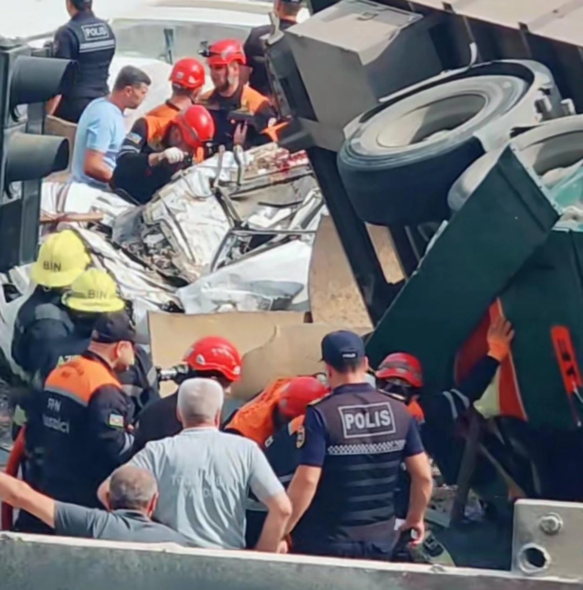 Bakıdakı dəhşətli qəzada ölənlərin sayı ARTDI