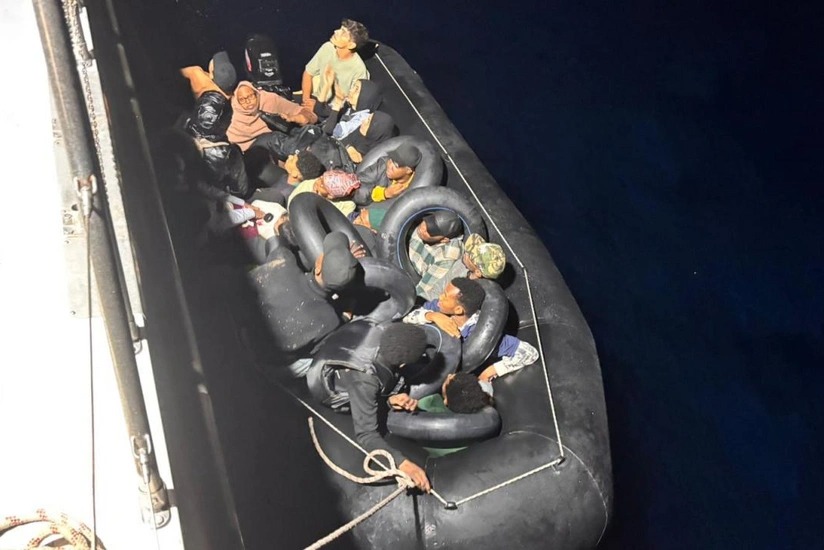 İzmirdə 102 qanunsuz miqrant saxlanılıb