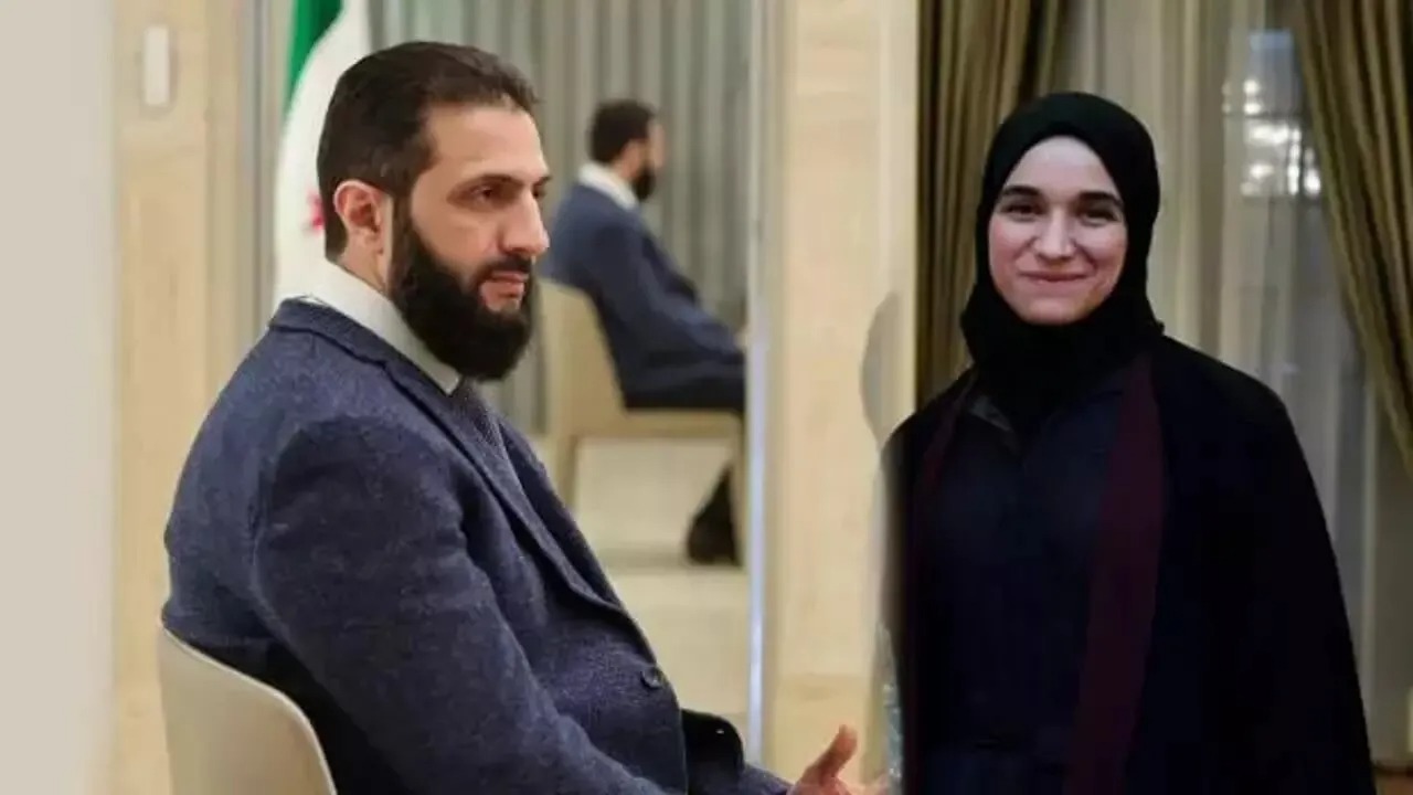 Suriyanın birinci xanımı məzun oldu - FOTOLAR