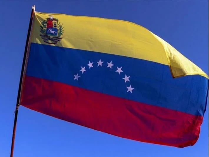 Venesuelada gizli uçuş-enmə zolağı dağıdılıb