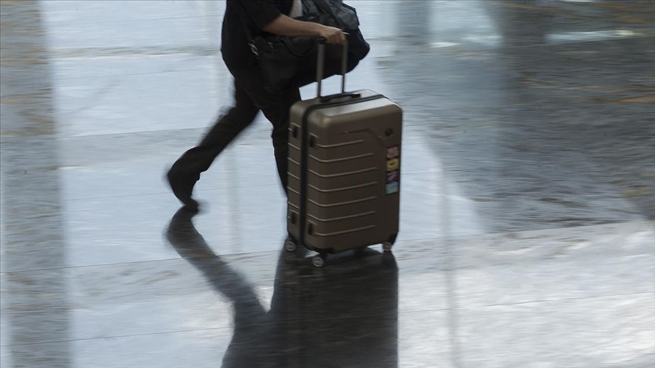 Təyyarələrdə yeni qadağa - Bu əşyanız əl baqajında daşınacaq