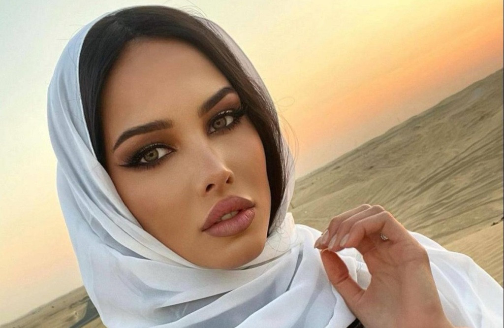 Məşhur modelin pul qarşılığında ərəb şeyxləri ilə görüşdüyü iddia edilib