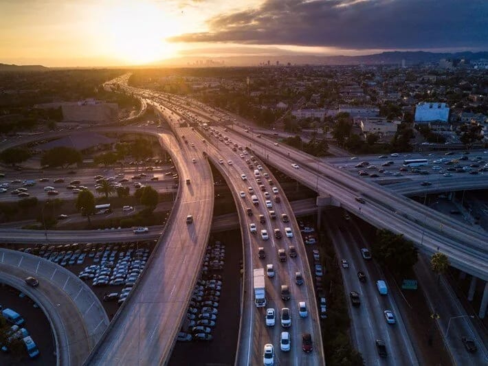 ABŞ gizli cihazlar barədə xəbərdarlıq edir: Magistral yollarda kiber təhlükə 