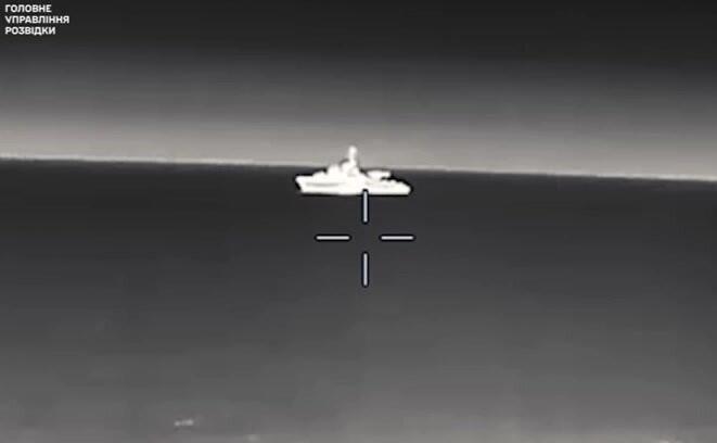 Ukrayna Rusiyanın hərbi gəmisini vurdu - VİDEO