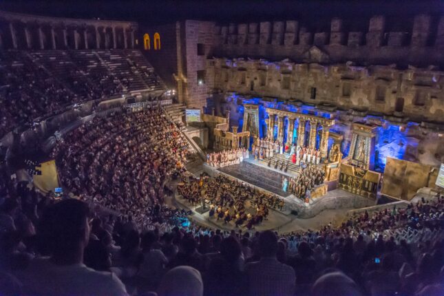 Dünya opera ulduzları Türkiyənin qədim amfiteatrında : Möhtəşəm Aralıq dənizi festivalı başlayır – FOTOLAR