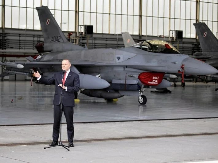 Polşa NATO qüvvələrinin ölkəyə yerləşdirilməsinə icazə verib