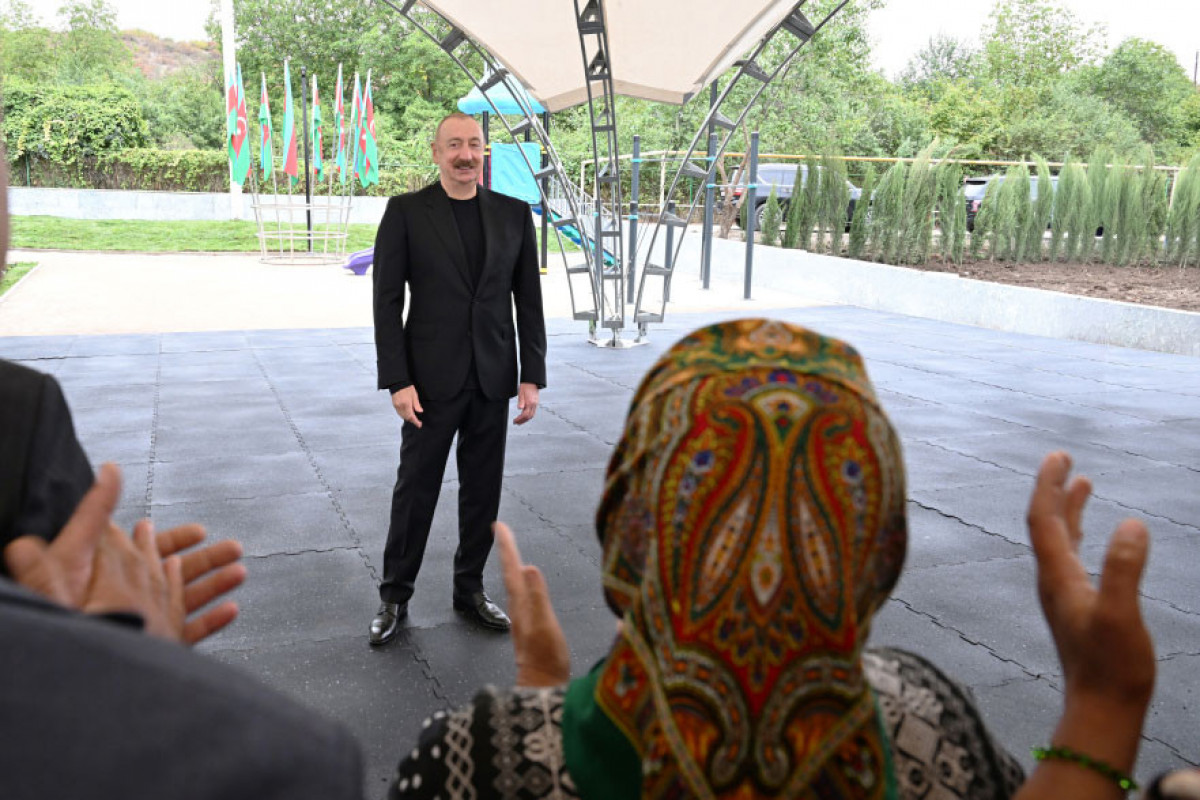 İlham Əliyev: Uzun illər köçkün həyatı yaşamış insanlar ən gözəl şəraitə layiqdirlər