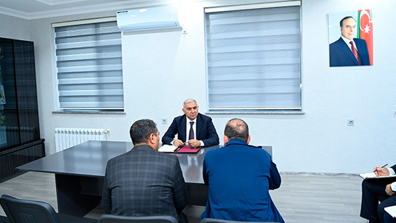 Vüqar Əhmədov Gəncədə vətəndaşları qəbul etdi - FOTO