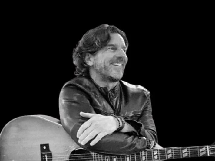 Qremmi mükafatlı bəstəkar Brett Ceyms təyyarə qəzasında dünyasını dəyişib