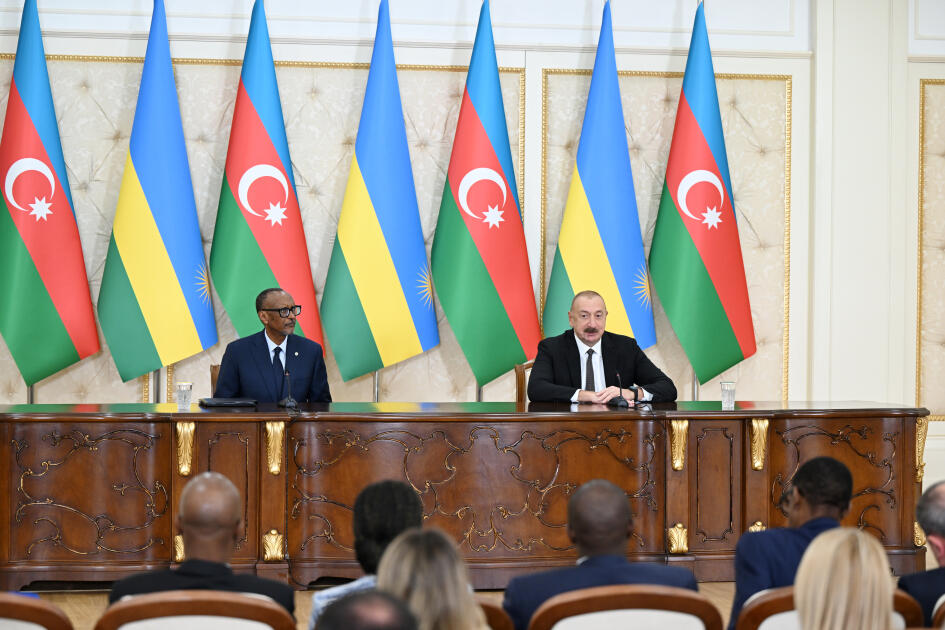 Prezidentlər mətbuata bəyanatlarla çıxış ediblər - FOTO