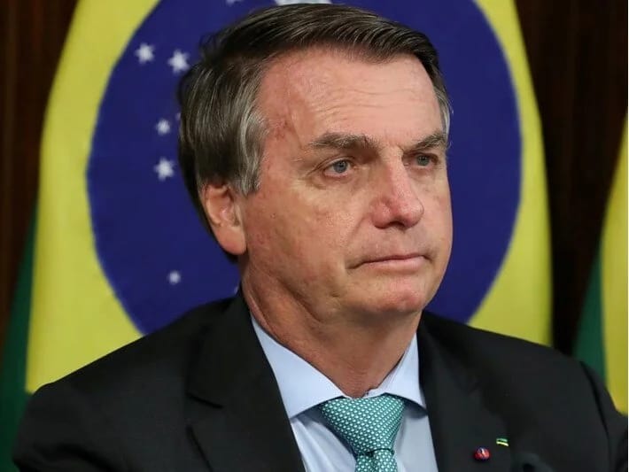 Bolsonaronun əfv cəhdinə etiraz etmək üçün minlərlə insan küçələrə axışıb