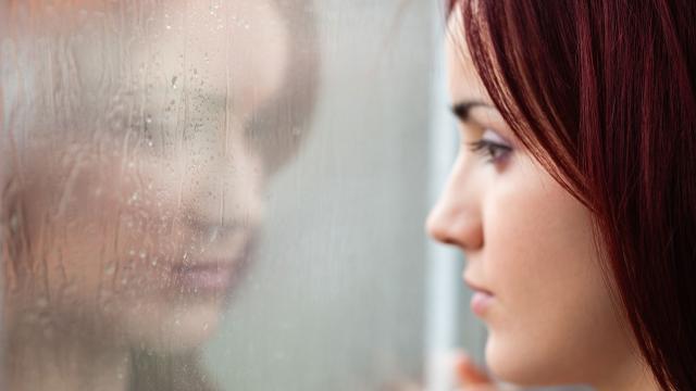 Süni intellekt üz əzələlərindəki incə əlamətlərdən depressiyanı aşkar edə bilir