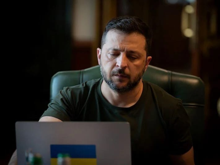 Zelenski: Mən Putinlə görüşməyə hazıram