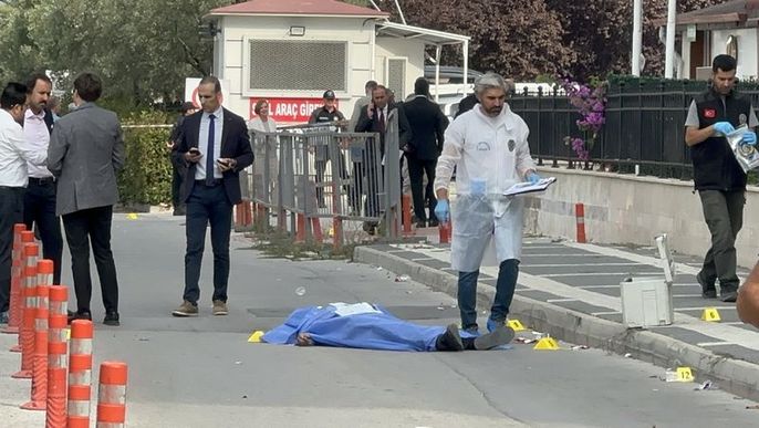 Ədliyyədəki dava qətllə bitdi