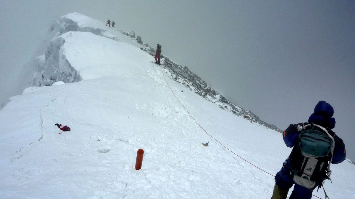 Turist uçuruma yuvarlandı - Anbaan VİDEO