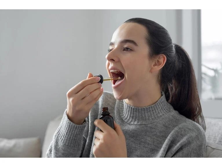 Dilində ağrı hiss etdi, lakin məhəl qoymadı: Xərçəng əlaməti olduğu ortaya çıxdı