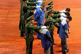 Çində cinayətkar qruplaşmanın 11 üzvünə ölüm hökmü verildi