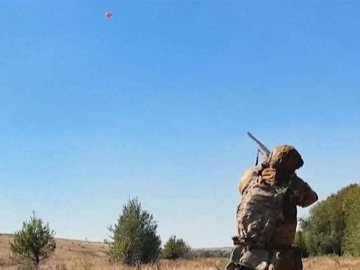 Uçan şarla döyüş hazırlığı keçirildi