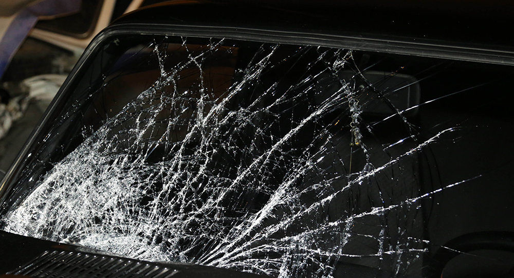 Qazaxda avtomobil dərəyə aşıb, xəsarət alanlar var